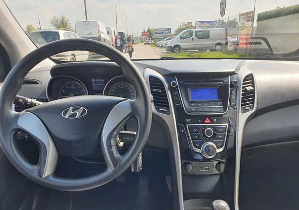 Hyundai I30 cena 42900 przebieg: 143000, rok produkcji 2016 z Parczew małe 277